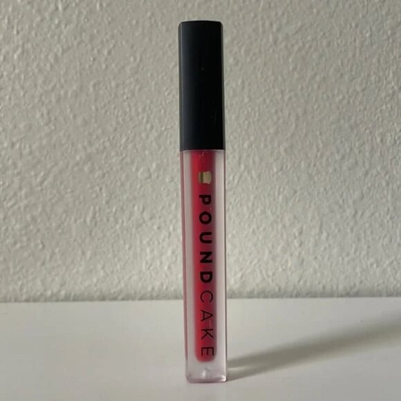 $5💃 POUND CAKE COSMETICS Cake Batter Liquid Lipstick - Picture 1 of 3